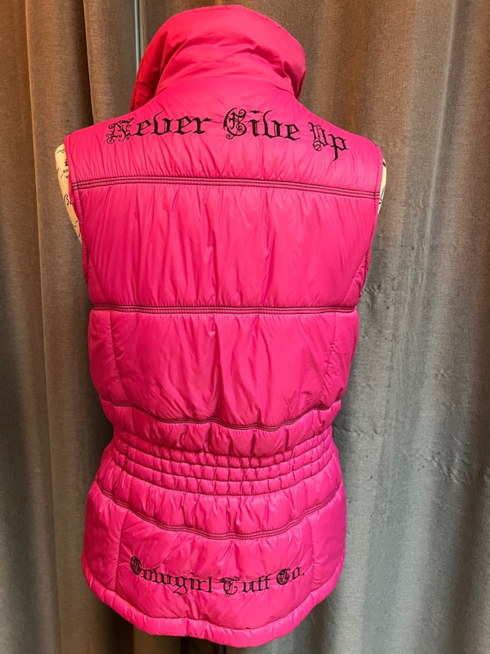 Cowgirl Tuff Hot Pink Quilted Vest - Picture 5 of 11